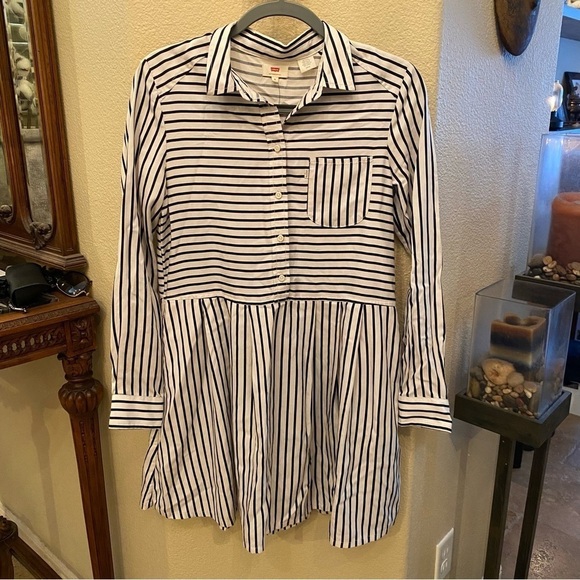 Levi's Dresses & Skirts - NWT~LEVI’S Women Black White Stripe Loose Fit Long Sleeve Dress Size Small